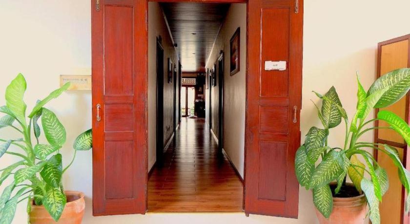 Villa Malida لوانغ برابانغ المظهر الخارجي الصورة
